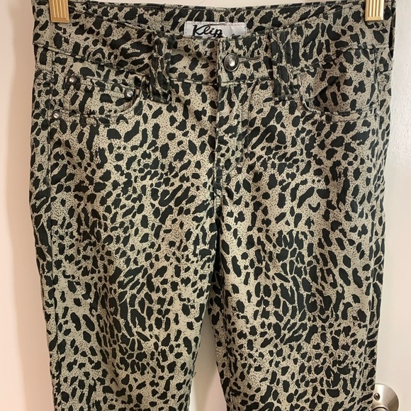🌼 4 for $20 Klip Cheetah / Leopard Print Jeans - Picture 2 of 5